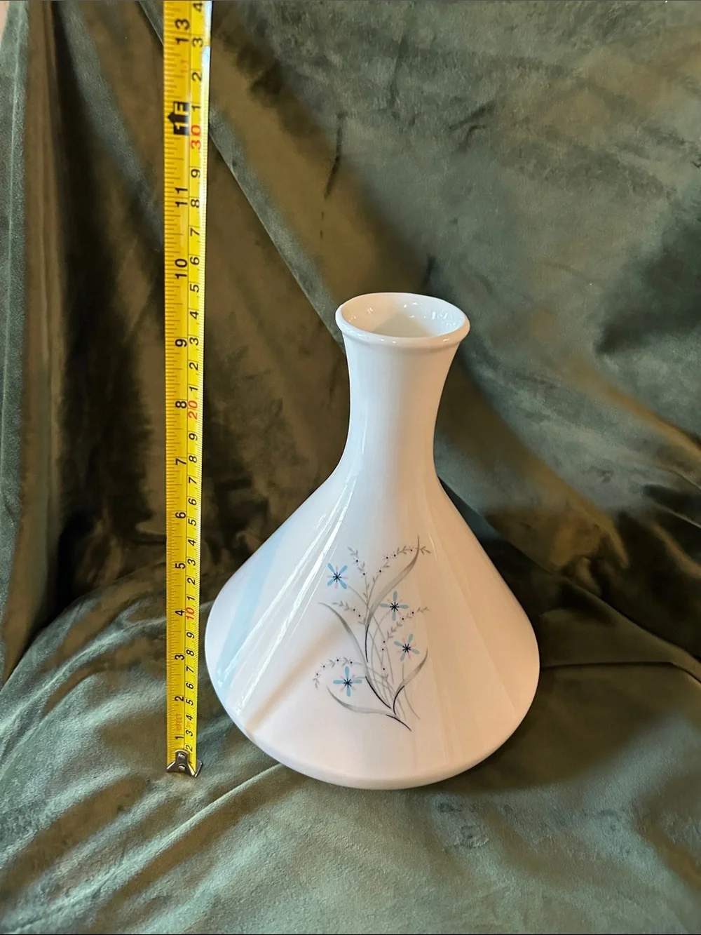 Vintage MCM Taylor Smith Taylor decanter, vase